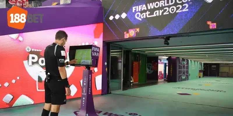 VAR được ứng dụng cho tình huống phạt đền.